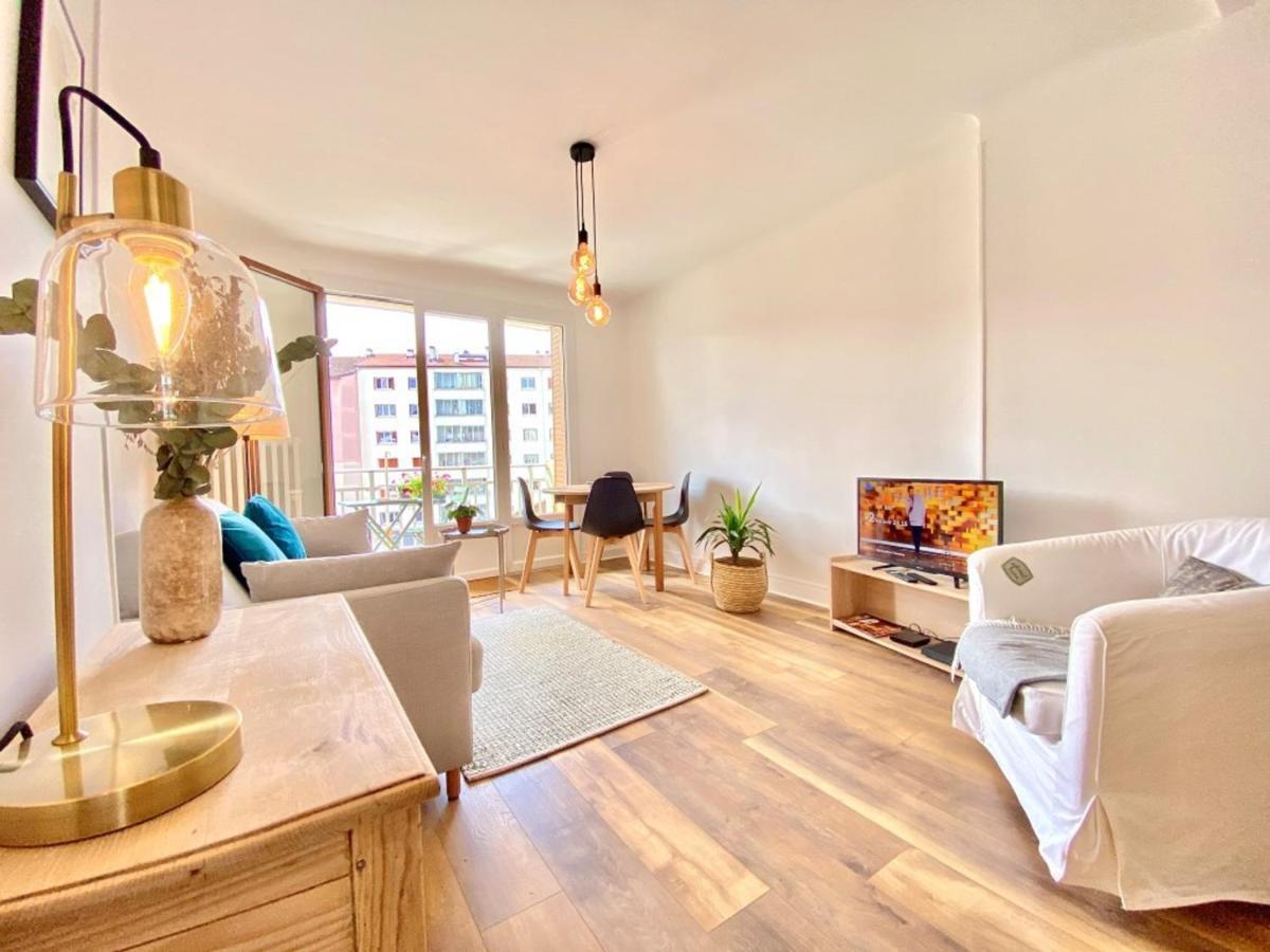 Charmant T3 Renove En Centre-Ville D'Annecy Avec Balcon, Ascenseur Et Parking Prive - Fr-1-432-83 Bagian luar foto
