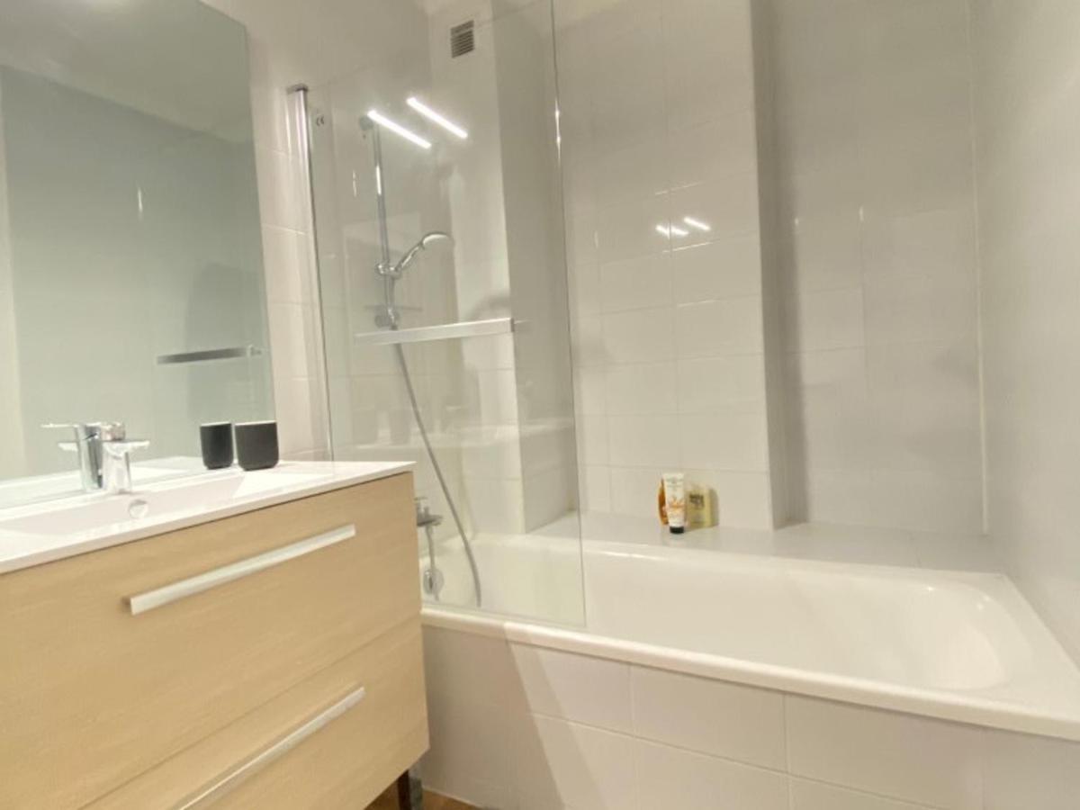 Charmant T3 Renove En Centre-Ville D'Annecy Avec Balcon, Ascenseur Et Parking Prive - Fr-1-432-83 Bagian luar foto